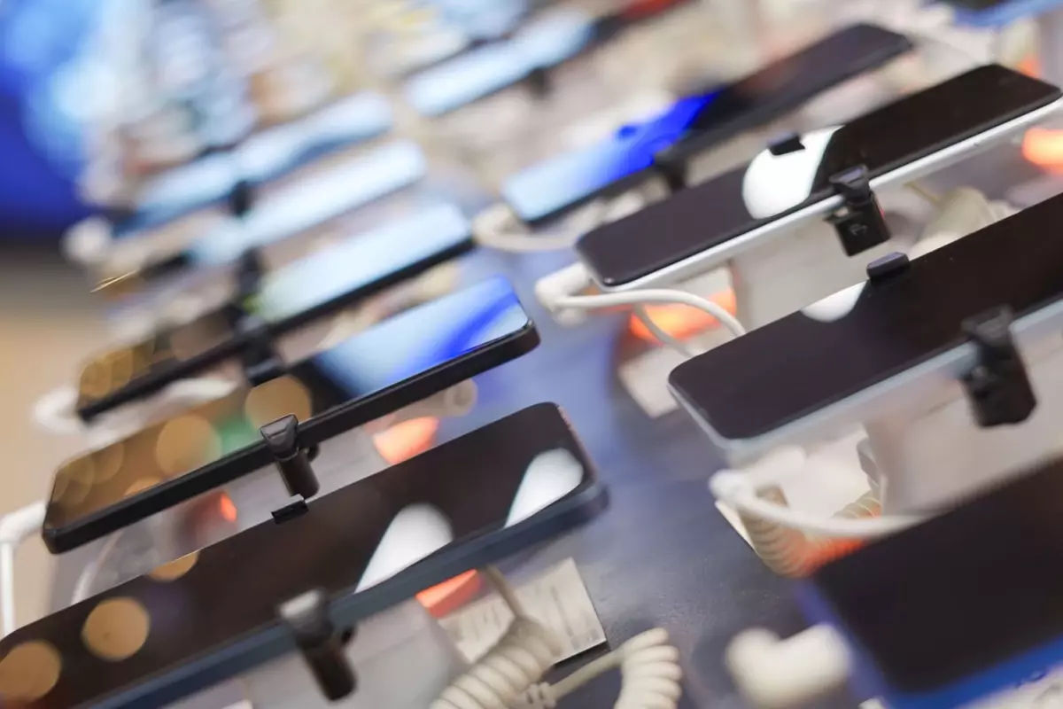 Piyasan çekildiler! Dünyaca ünlü şirket artık telefon üretmeyecek