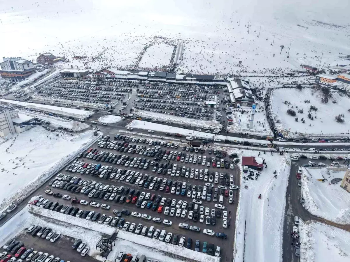 Erciyes hafta sonu 320 bin kişiyi ağırladı