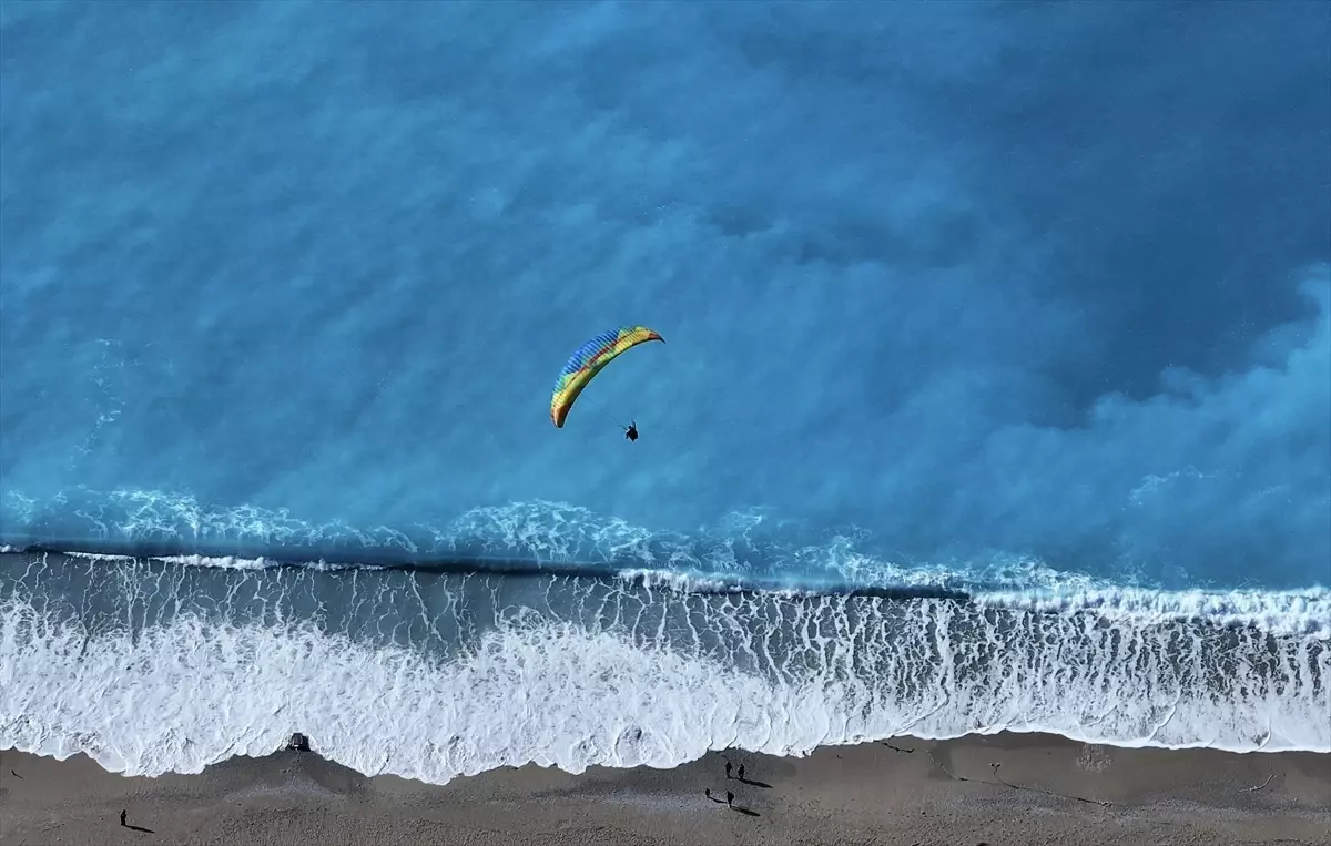 Fethiye'deki Babadağ'dan geçen yıl 194 bin 613 kişi yamaç paraşütüyle uçtu