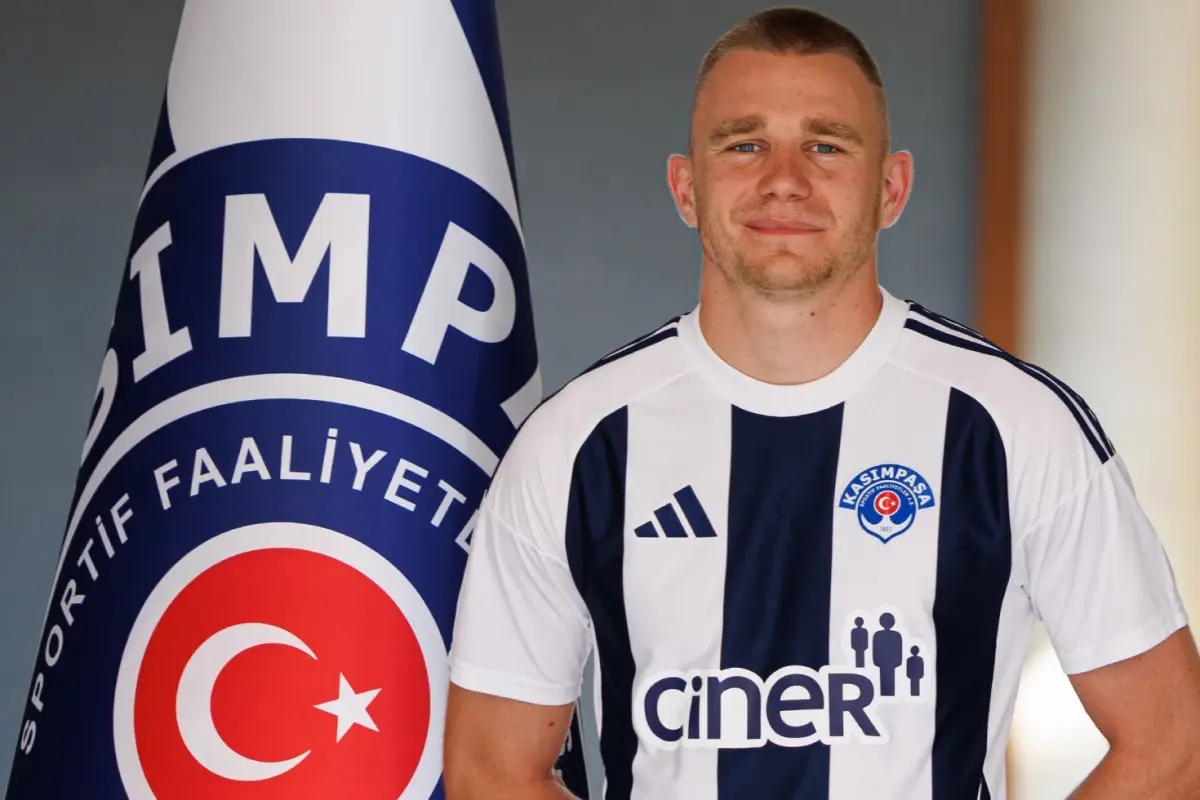 Kasımpaşa'da Attila Szalai ile yollar ayrıldı