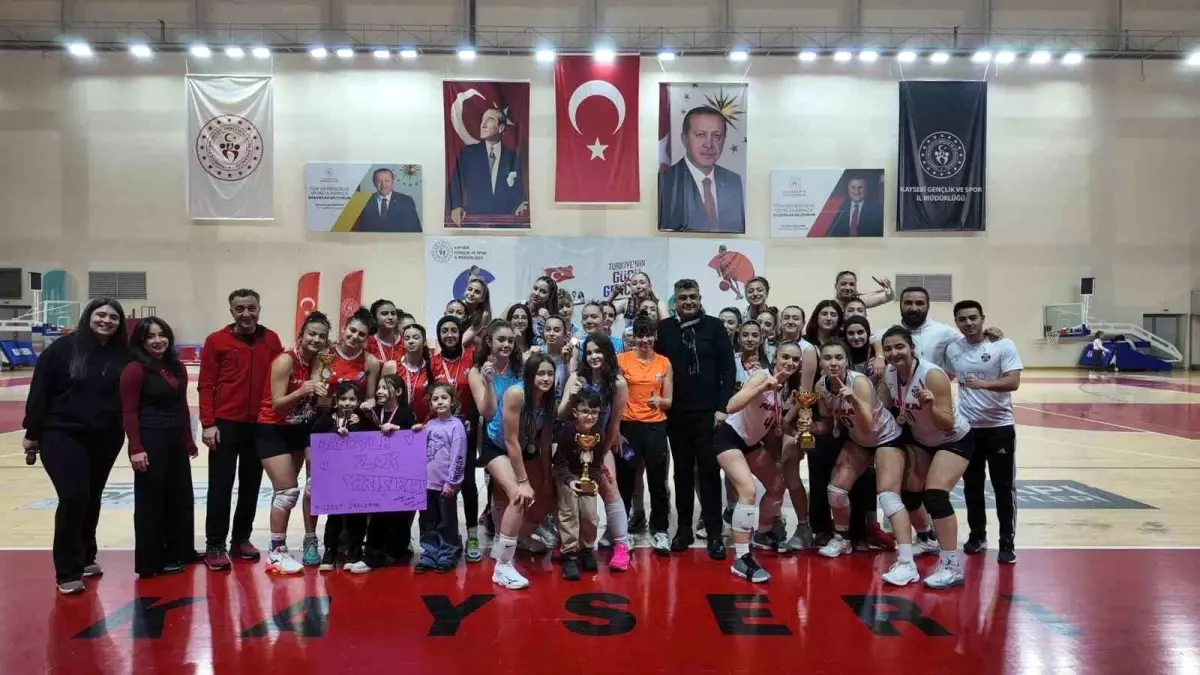 Kayseri Yıldız Kızlar Voleybol Süper Ligi tamamlandı