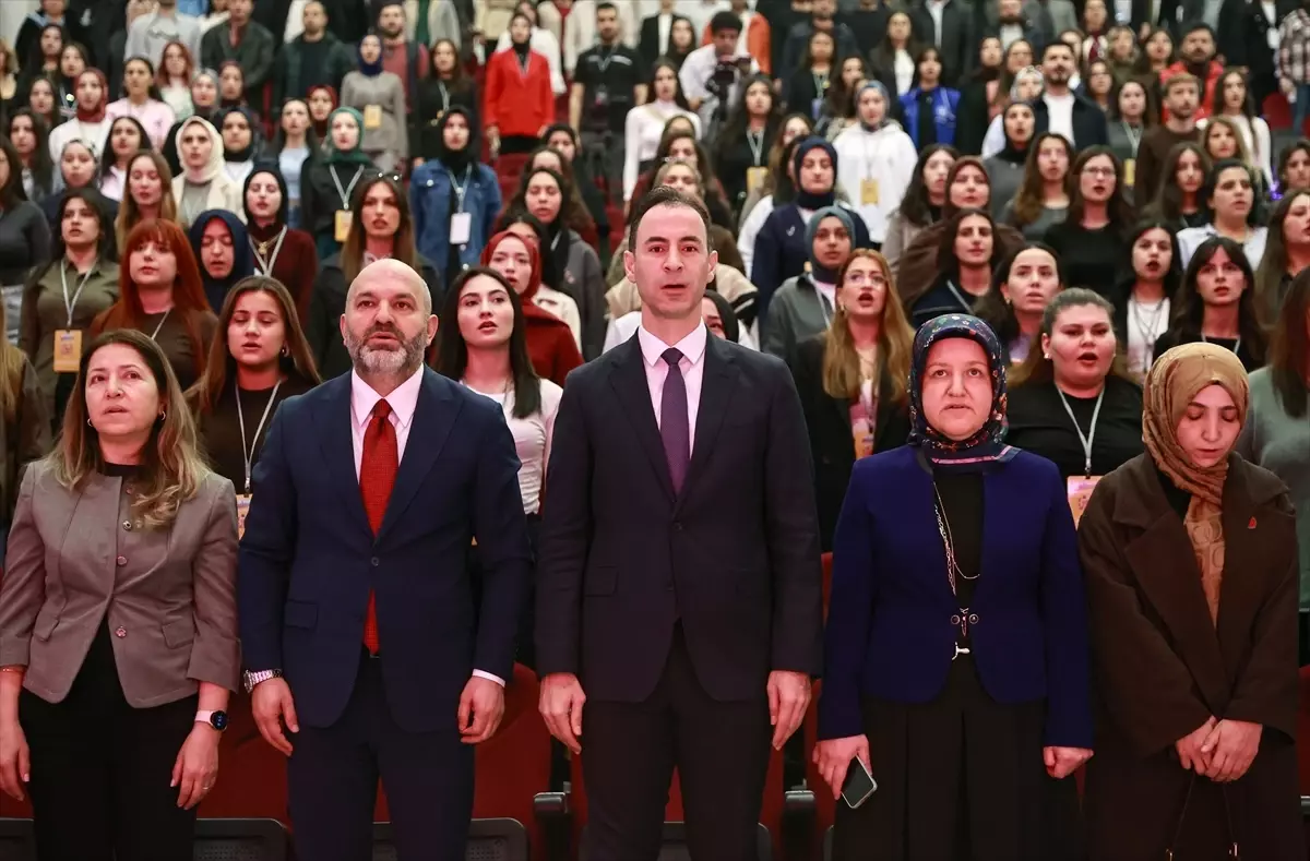 Mersin'de 10. Tematik Kış Kampı "Yeni Medya ve İletişim" temasıyla başladı