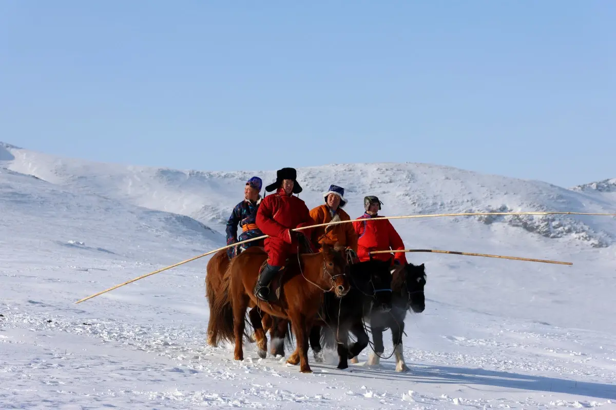 Moğolistan'ın Neredeyse Yüzde 90'ı Karla Kaplandı