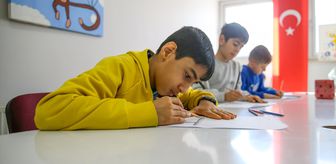 Öğrenciler tatilde gençlik merkezlerindeki faaliyetlerle ekrandan uzaklaşıyor