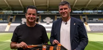 Sergej Jakirovic'in oğlu, dünya devine imza attı