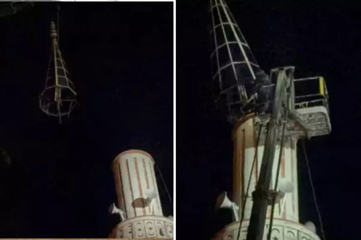 Şiddetli fırtına cami minaresine zarar verdi