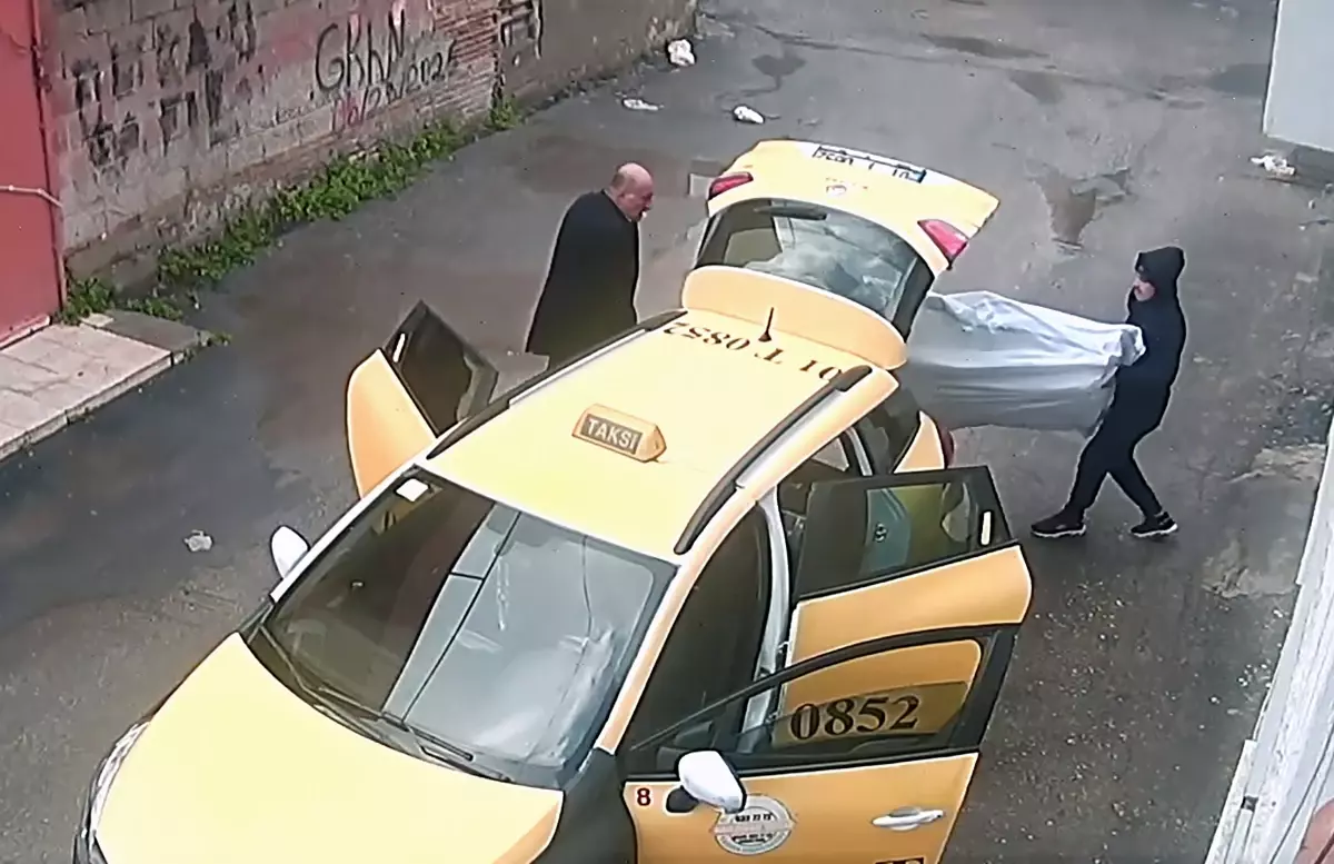 Tavanda delik açıp girdikleri depodan 148 bisiklet çalan kardeşler, birbirini suçladı