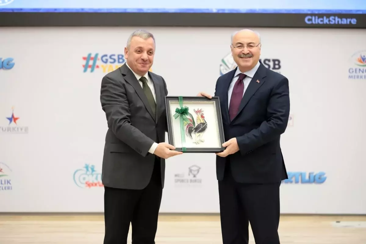 Vali Köşger; "Girişimcilik ve hayat becerileri güçlü nesillerin temelidir"