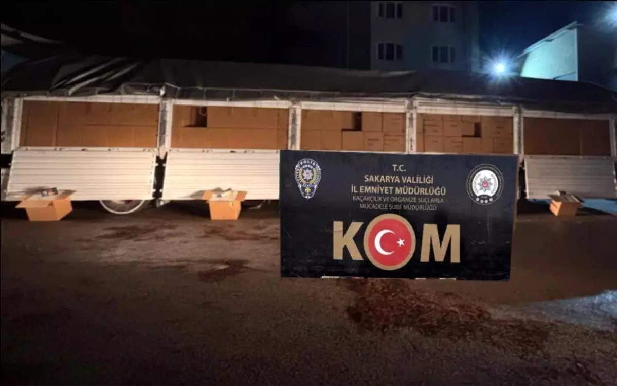 8 milyon kaçak makaronla Sakarya'dan İstanbul'a yola çıktı, yakalandı