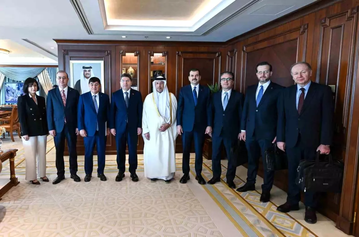 Adalet Bakanı Tunç, Katar Başsavcısı ve Yüksek Yargı Başkanıyla bir araya geldi