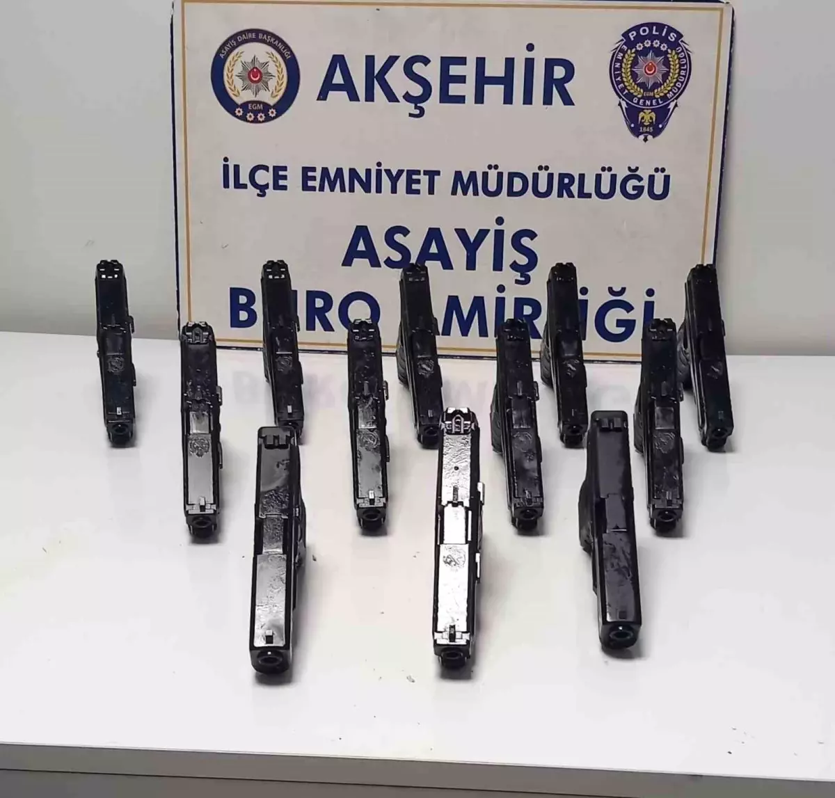 Akşehir'de silah kaçakçılığı operasyonu: 6 tutuklama