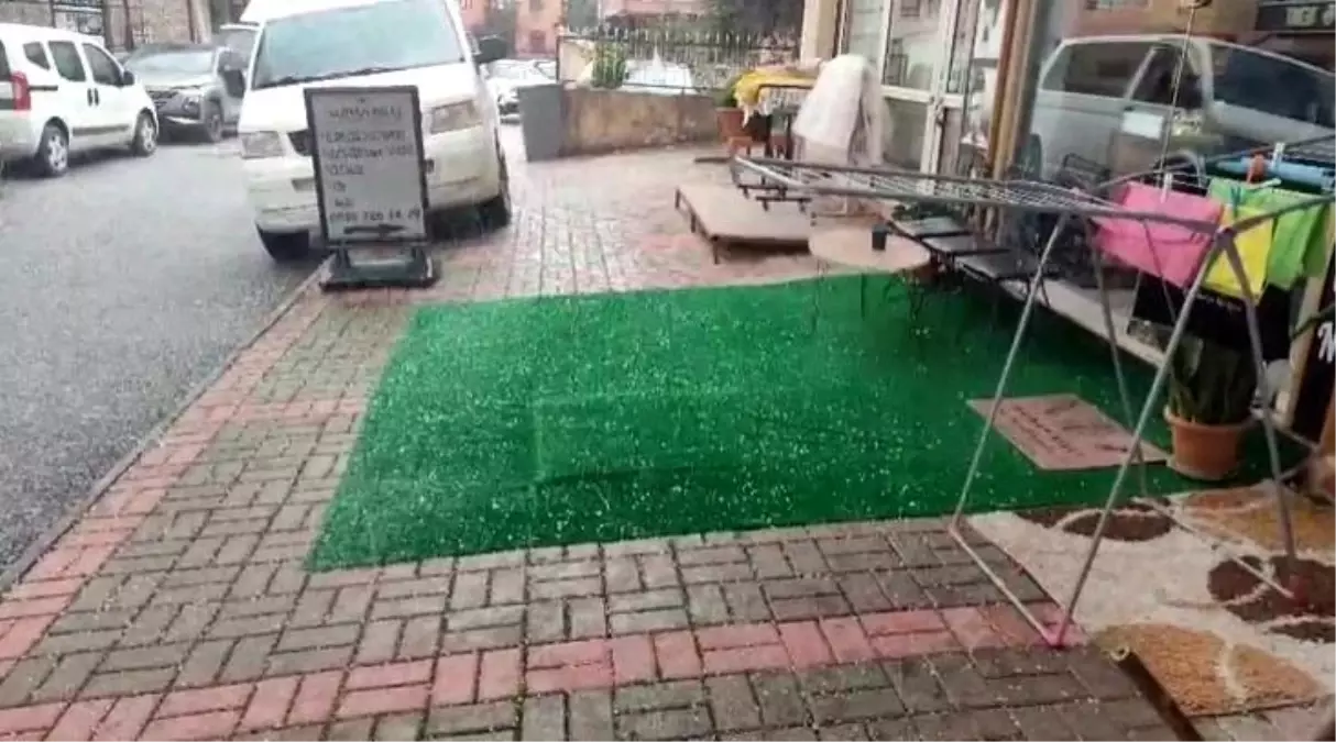 Alanya'da sağanak yağış yerini doluya bıraktı