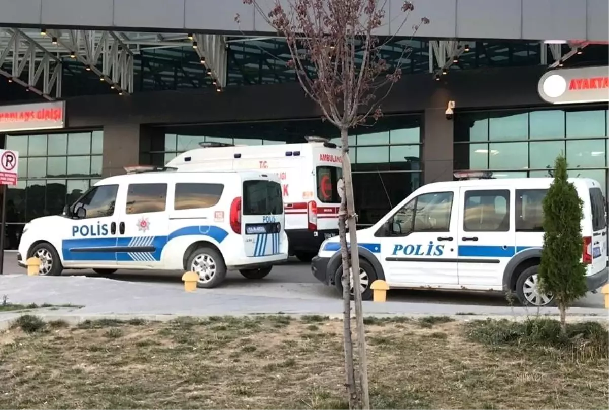 Av tüfeğini kontrol ederken yanlışlıkla kendini vurdu