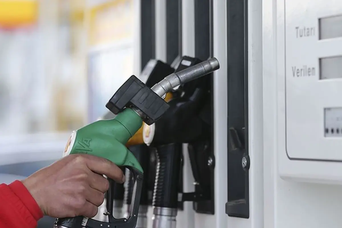 Benzine yeni zam! Psikolojik sınır aşıldı