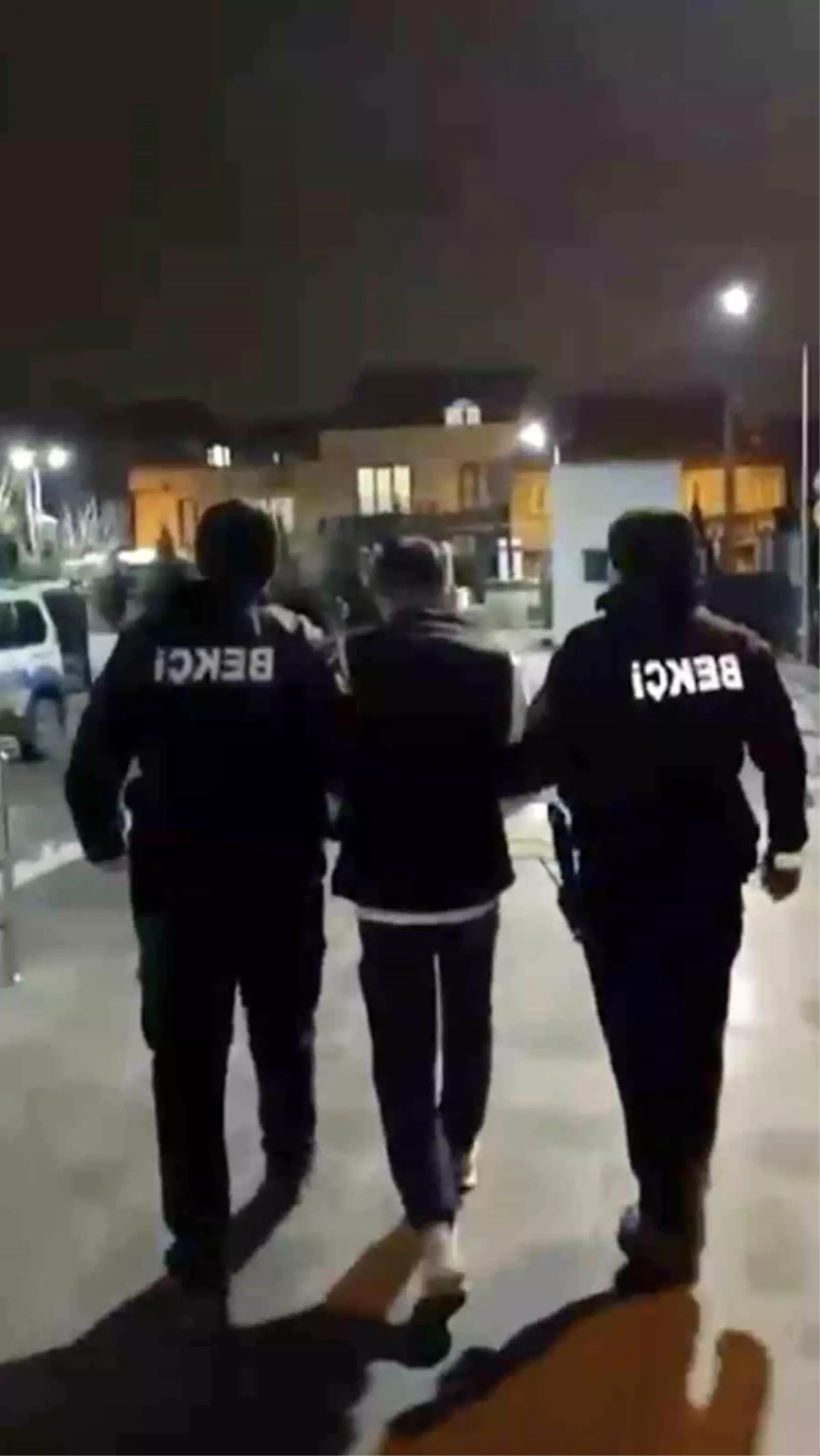 Bursa'da hırsızlık suçundan 21 yıl hapis cezası bulunan şahıs yakalandı