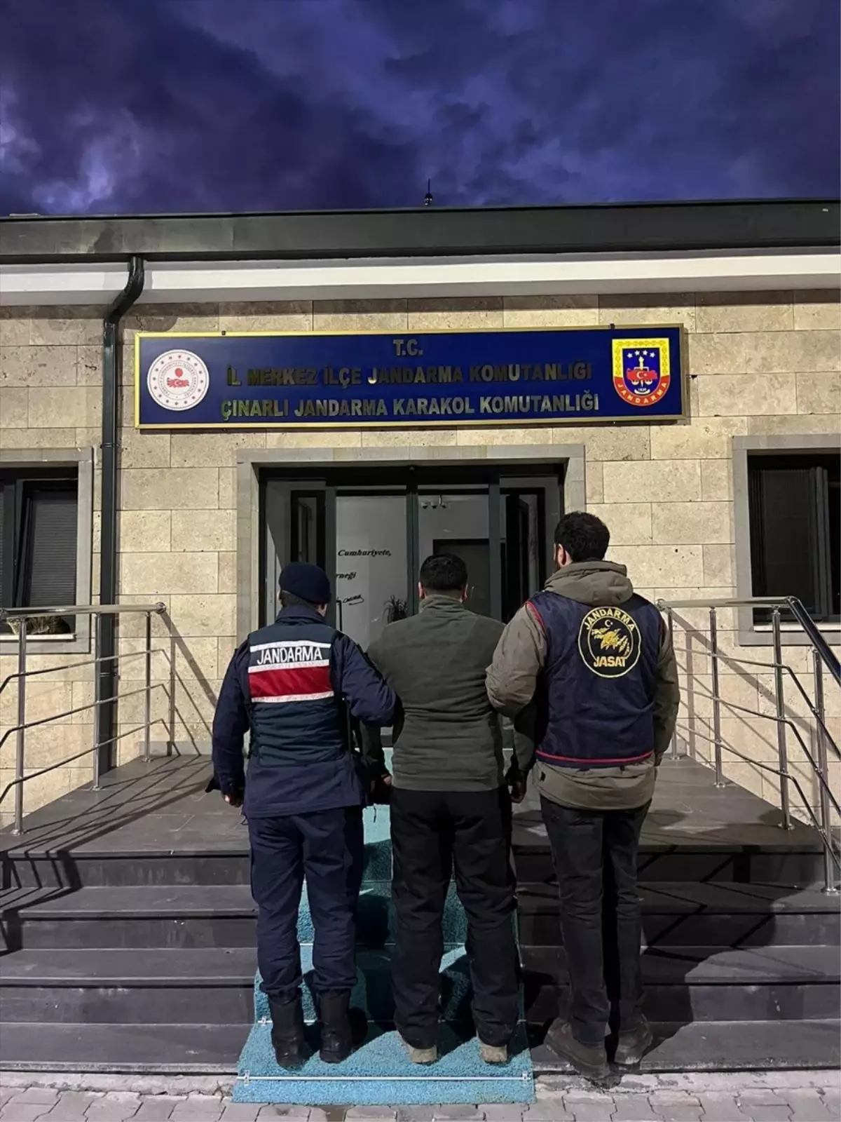 Çanakkale'de 5 firari hükümlü yakalandı