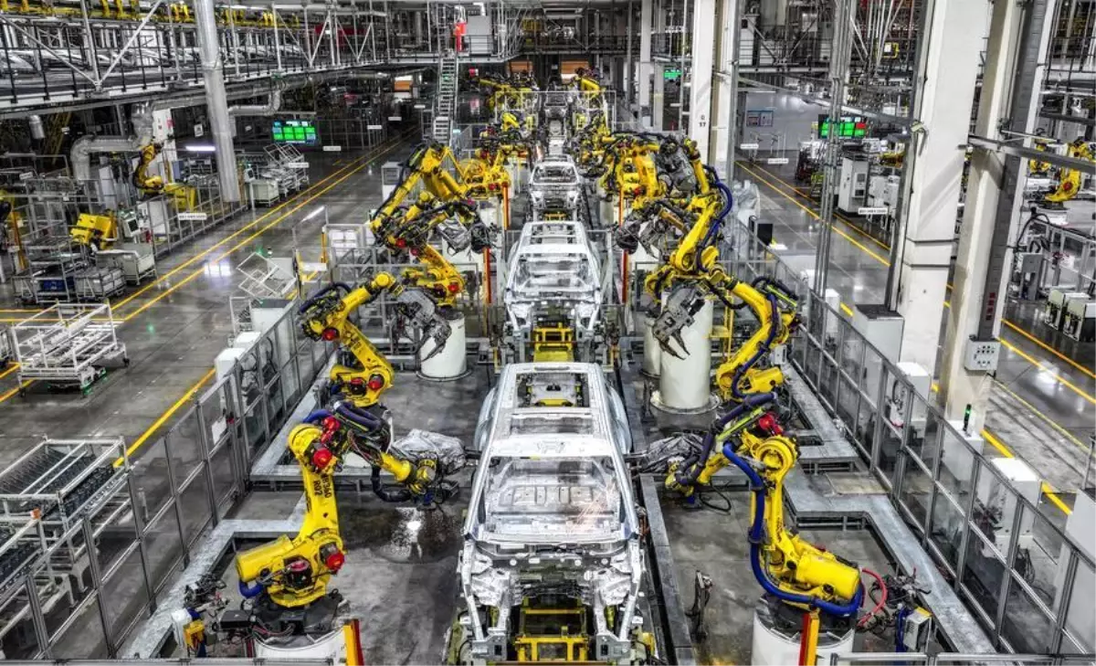 Çin'in Büyük Sanayi Şirketlerinin Karı 2025'te Yüzde 0,6 Arttı