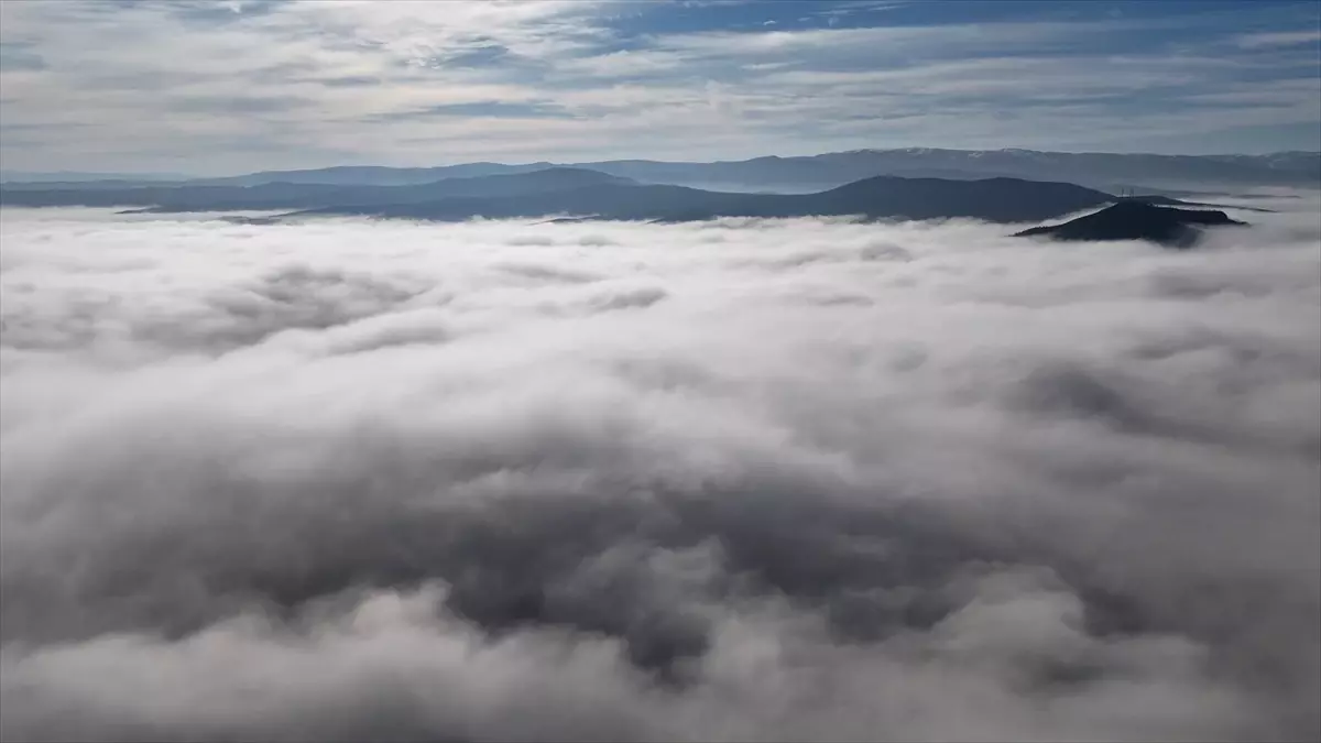Çorum'da oluşan sis dron ile görüntülendi
