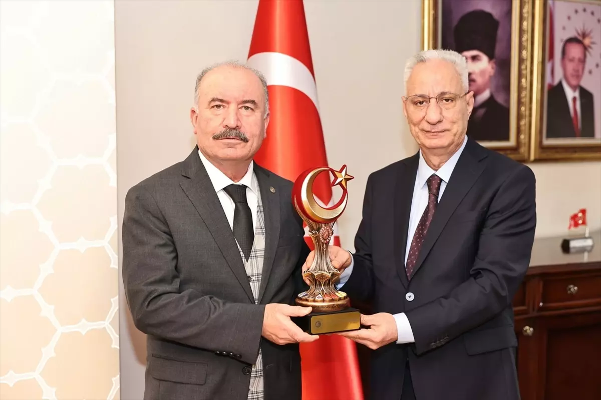 Çorum Gümrük Müdürü Süzer, Vali Çalgan'ı ziyaret etti