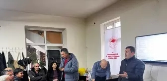 Datça'da badem üreticilerine hastalık ve zararlılarla mücadele eğitimi verildi