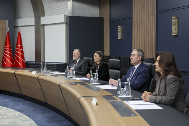 DEM Parti'den CHP'ye ziyaret 4 dem parti den chp ye ziyaret 19507978 5412 m