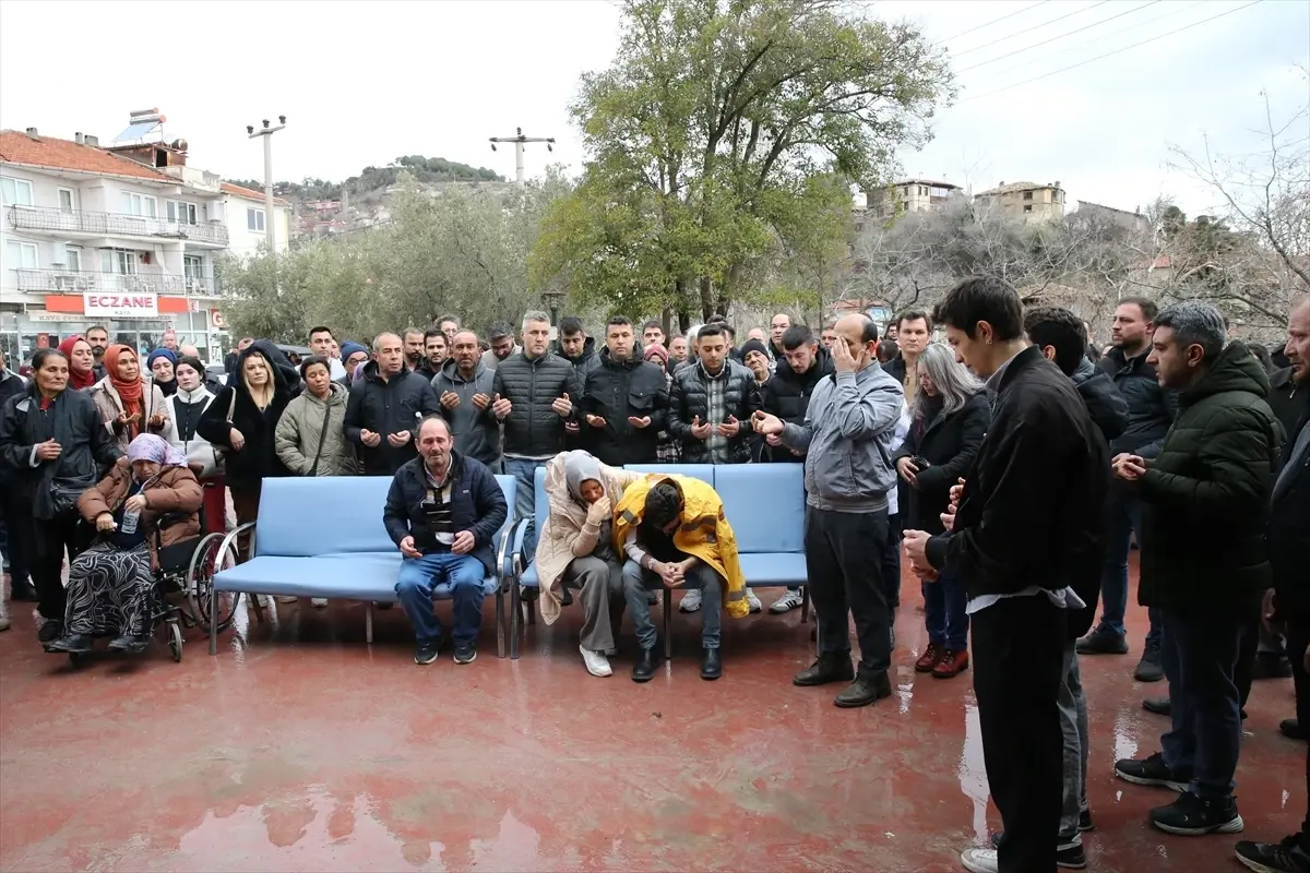 Denizli'de devrilen midibüsteki 1 kişi öldü, 22 kişi yaralandı