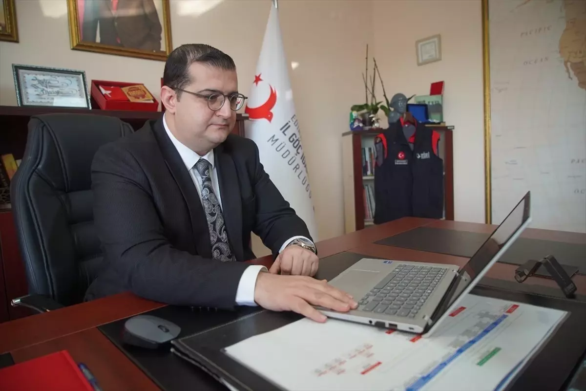 Edirne Göç İdaresi Müdürü Nacioğlu, AA'nın "Yılın Kareleri" oylamasına katıldı