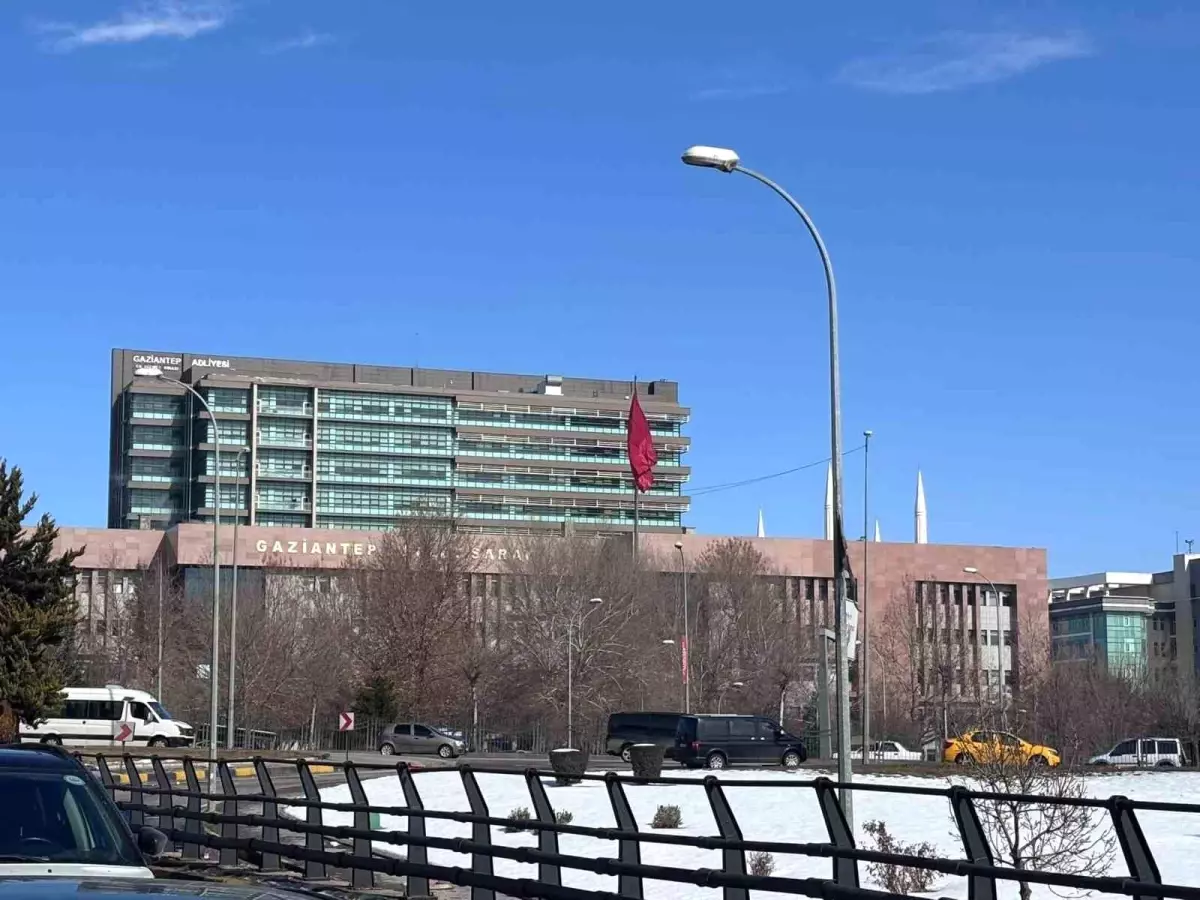 Gaziantep'te uyuşturucu satarken yakalanan İran uyruklu sanığa 18 yıl hapis