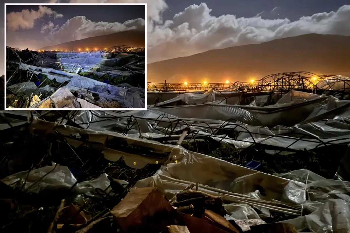 Hortum Antalya'yı yıktı geçti
