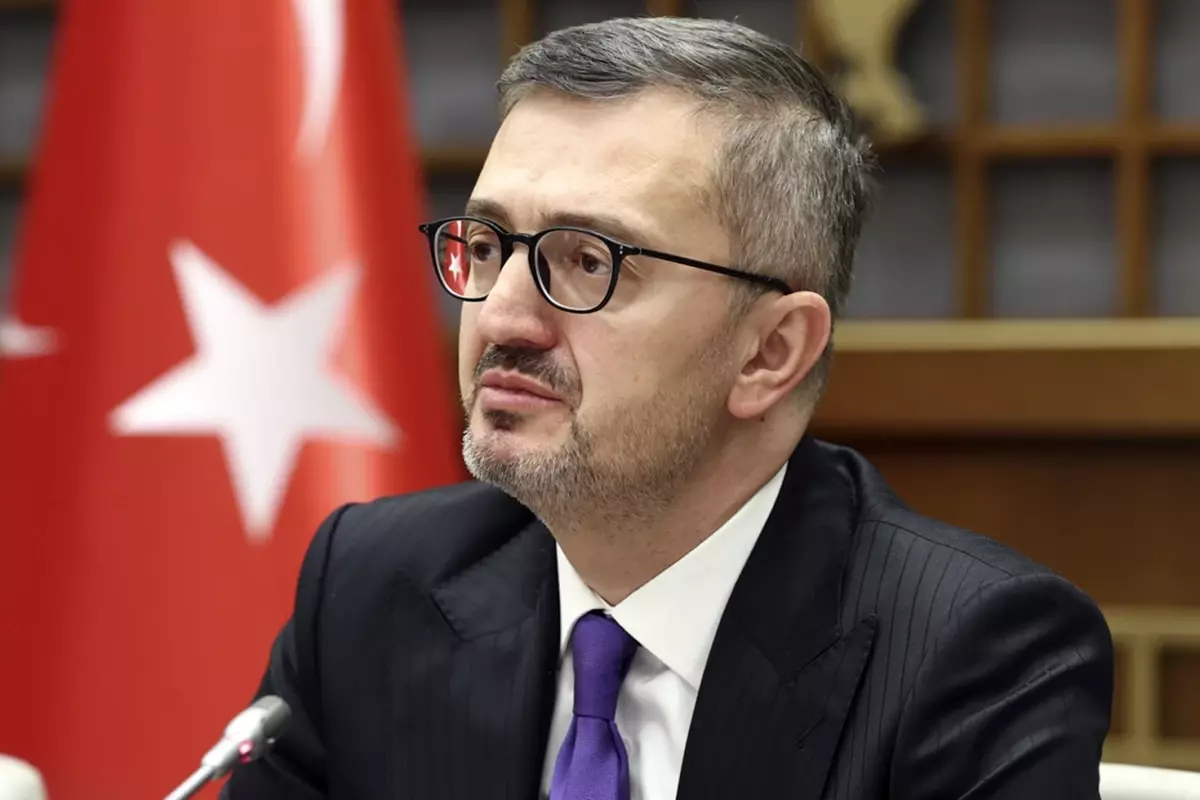 İletişim Başkanı Duran'dan "Suriye'de Kürtler hedef alınıyor" iddiasına tepki