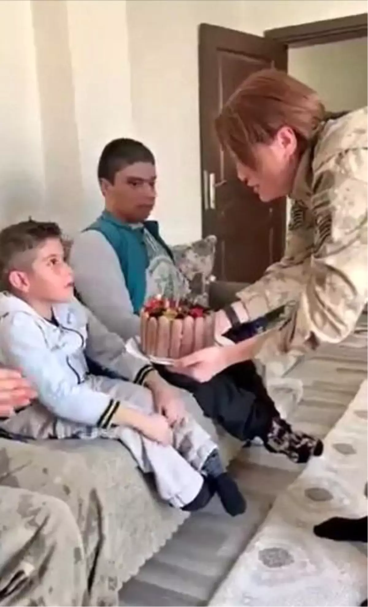 Jandarma, Doğanay'ın 10'uncu yaş gününü kutladı