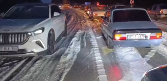 Kaş-Demre kara yolunda dolu ulaşımı aksattı