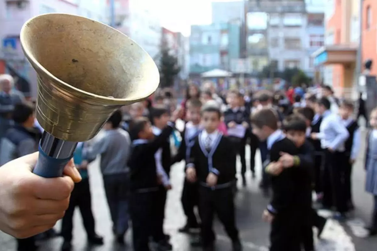 Milyonlarca öğrenciye sürpriz! Okulların açıldığı gün tatil kararı gelirse şaşırmayın