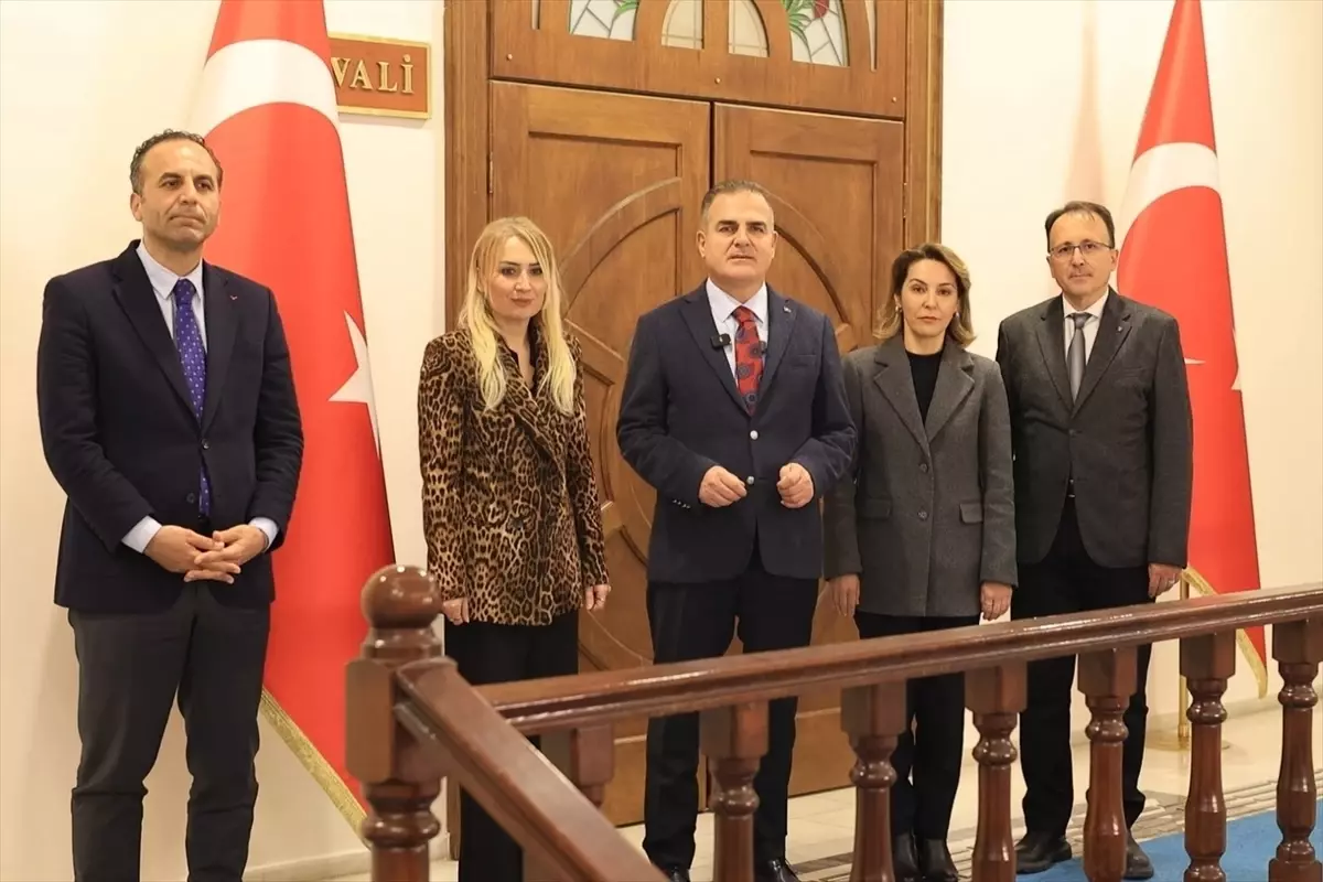 Muğla Valiliğinde sigara bırakma polikliniği açıldı