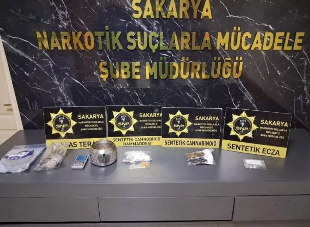 Sakarya'da 15 kilo bonzai üretilebilecek hammadde ele geçirildi