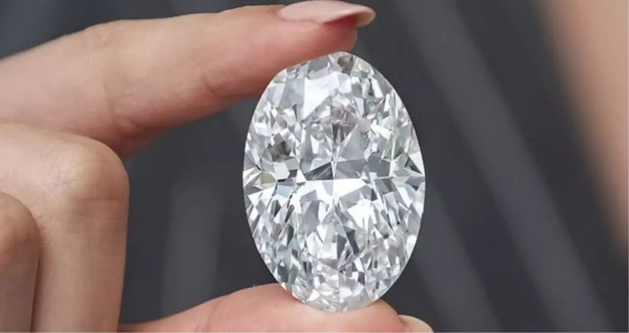 Sentetik pırlanta nedir, nasıl anlaşılır? Sentetik pırlanta (laboratuvar pırlantası) ile gerçek pırlanta a...