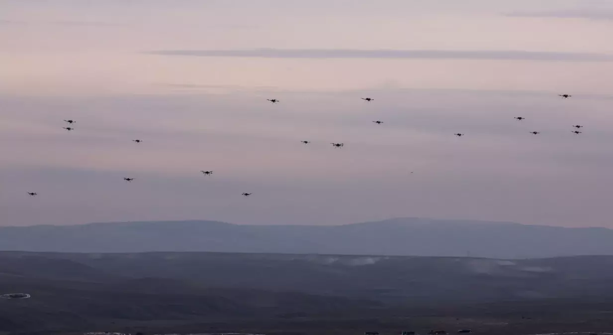 STM'nin sürü İHA'ları, gerçek mühimmatla hedefi vurdu
