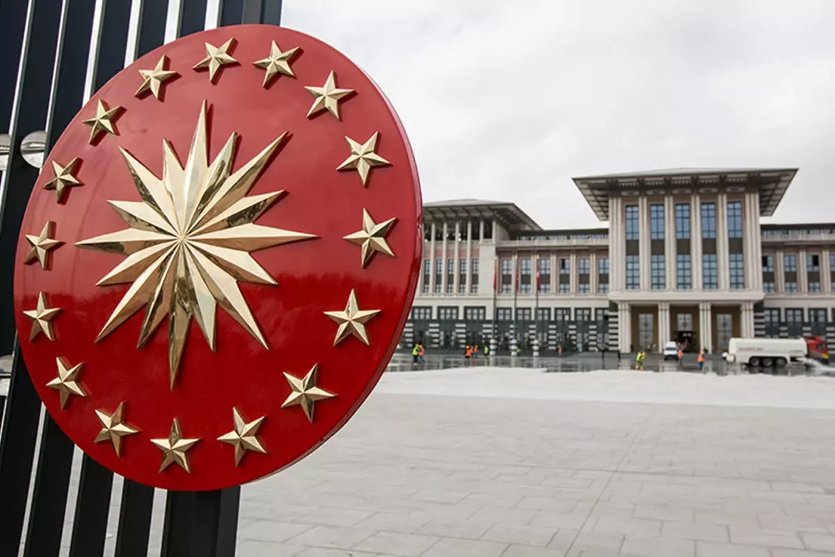 Sürecin başından bu yana Cumhurbaşkanı Başdanışmanı'ndan DEM Parti'ye en sert tepki