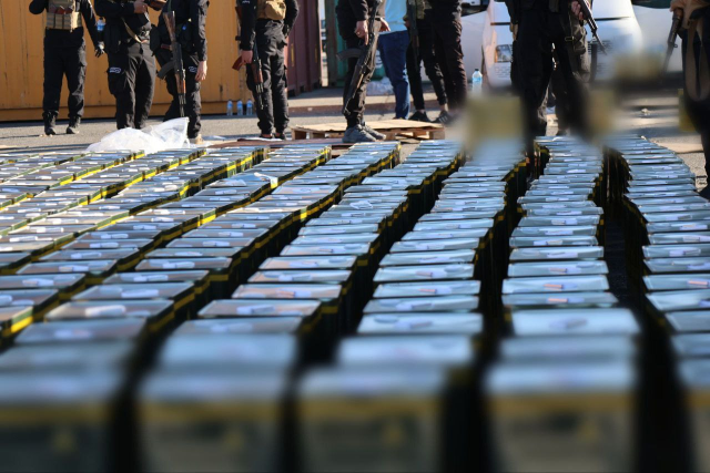 suriye de brezilya dan gelen bir gemide yuklu 19506078 2631 m