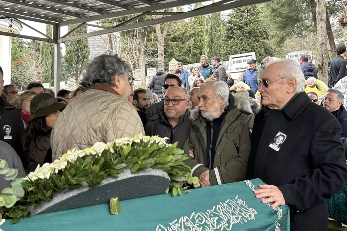 Türk halk müziği sanatçısı Seha Okuş, son yolculuğuna uğurlandı
