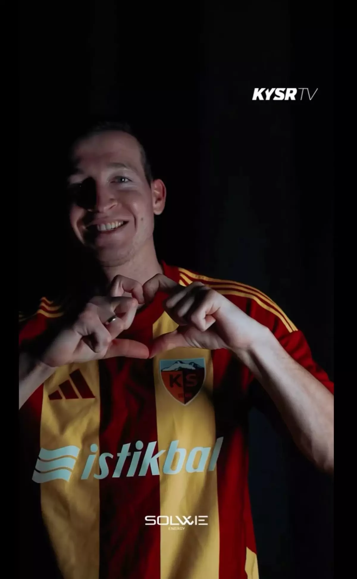 Zecorner Kayserispor, Denis Makarov ile sözleşme imzaladı