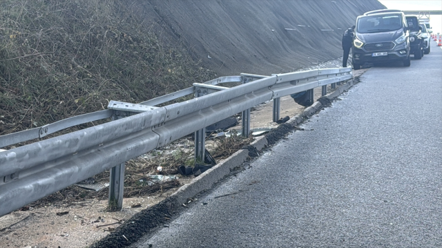 zirhli arac kaza yapti altinlar ortadan kayboldu 19508699 2277 m