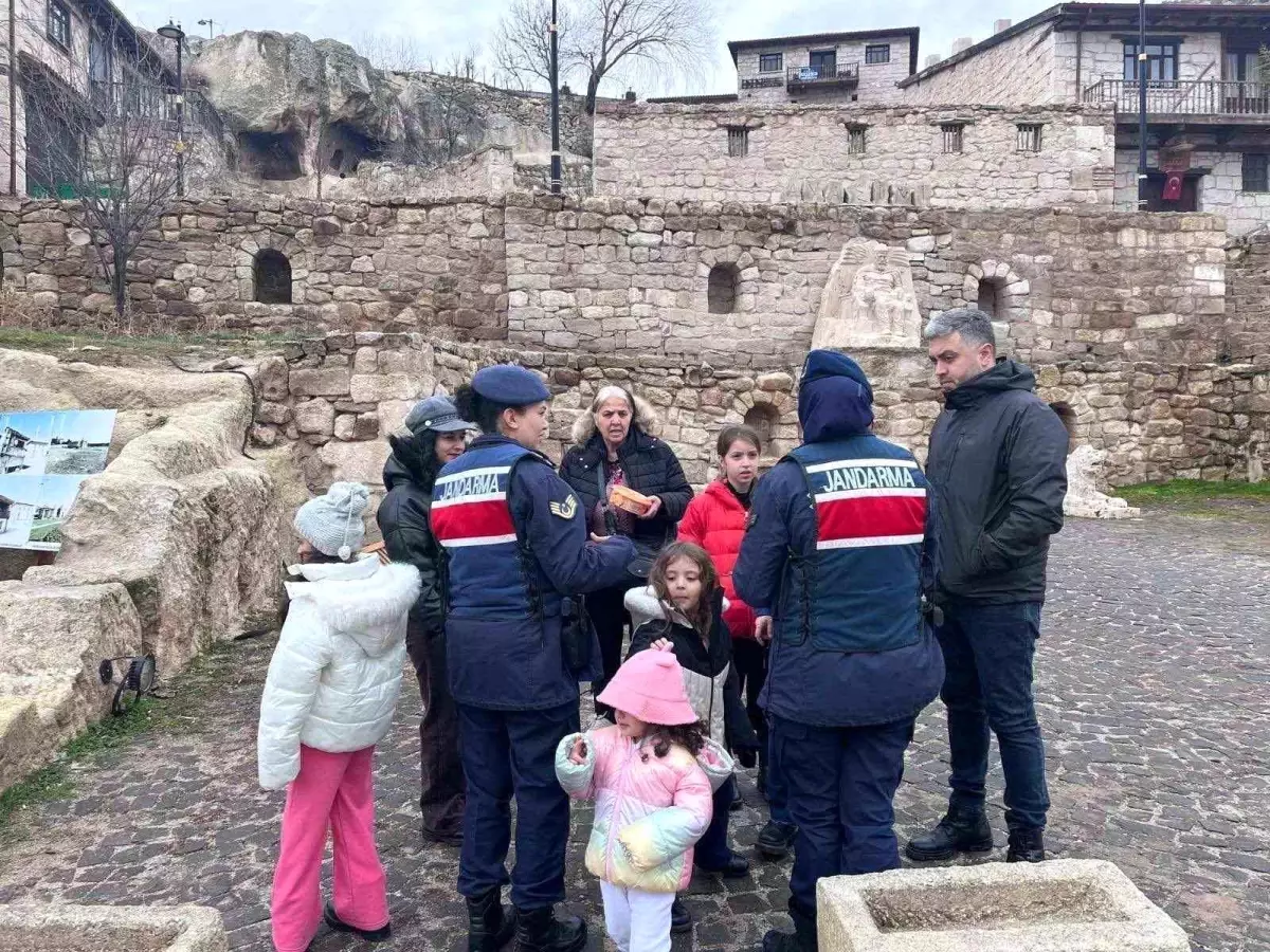 300'e yakın vatandaşa kadına şiddetle mücadele anlatıldı