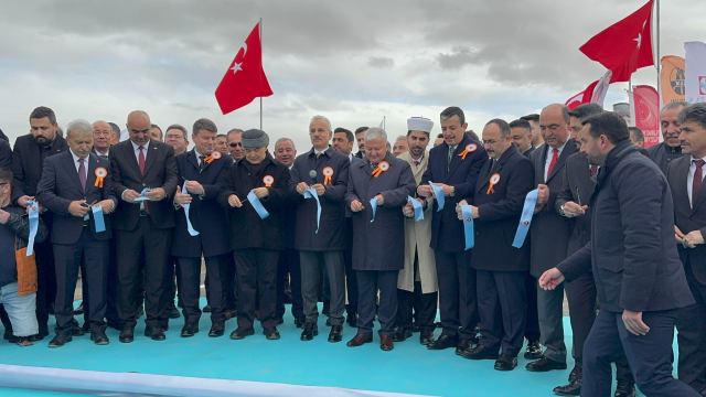 aksaray hizli trene kavusuyor 19513056 7379 m