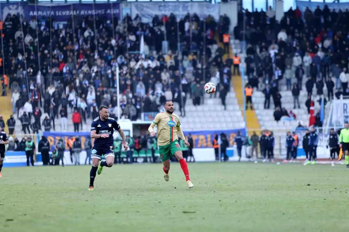 Amed Sportif Faaliyetler'de iki ayrılık