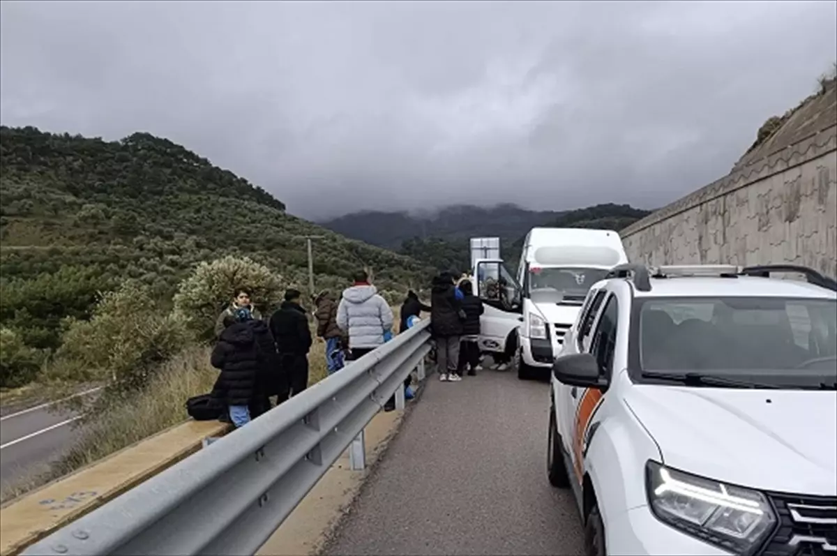 Çanakkale'de 27 düzensiz göçmen yakalandı