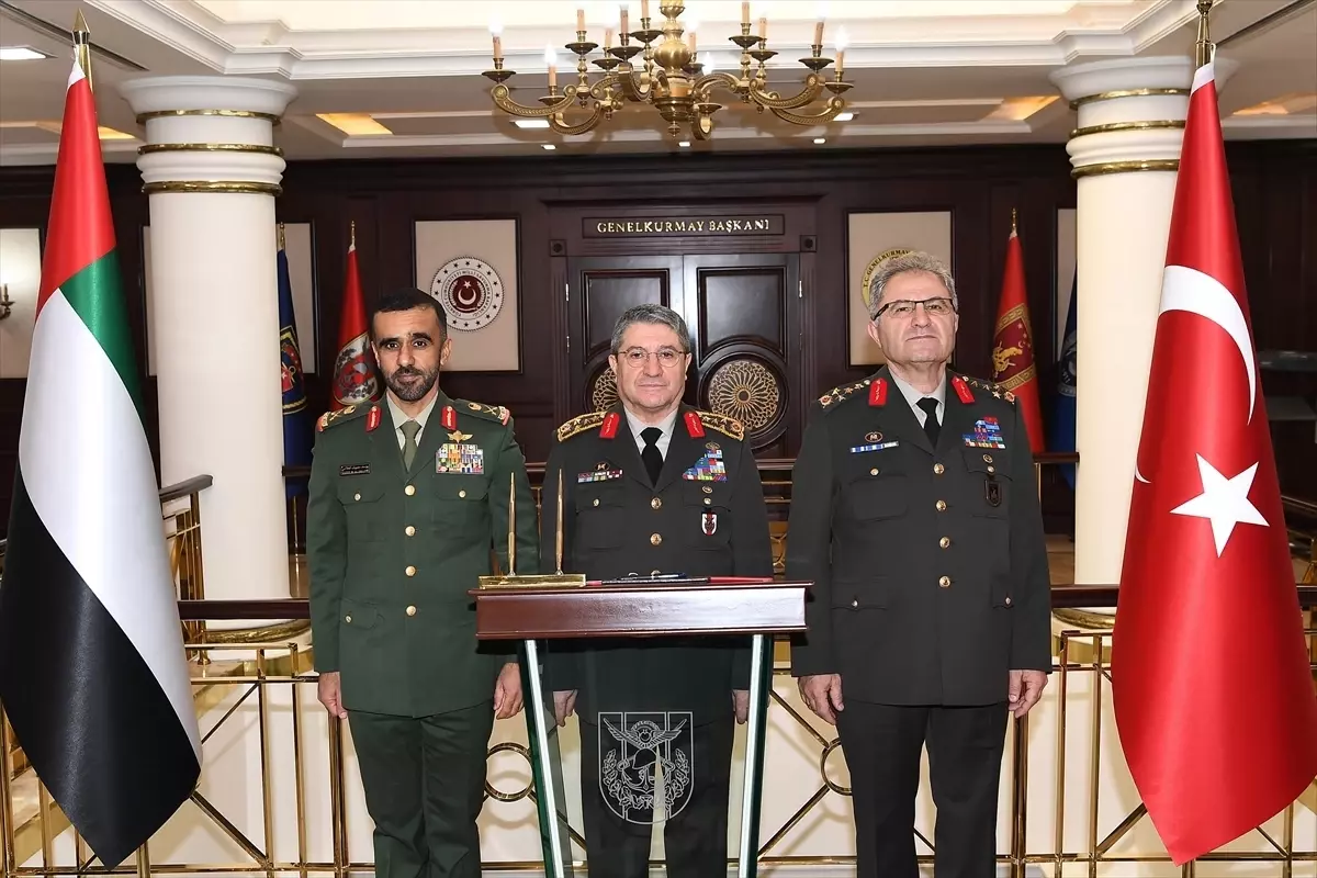 Genelkurmay Başkanı Orgeneral Bayraktaroğlu, BAE Kara Kuvvetleri Komutanı Tümgeneral Halami'yi kabul etti