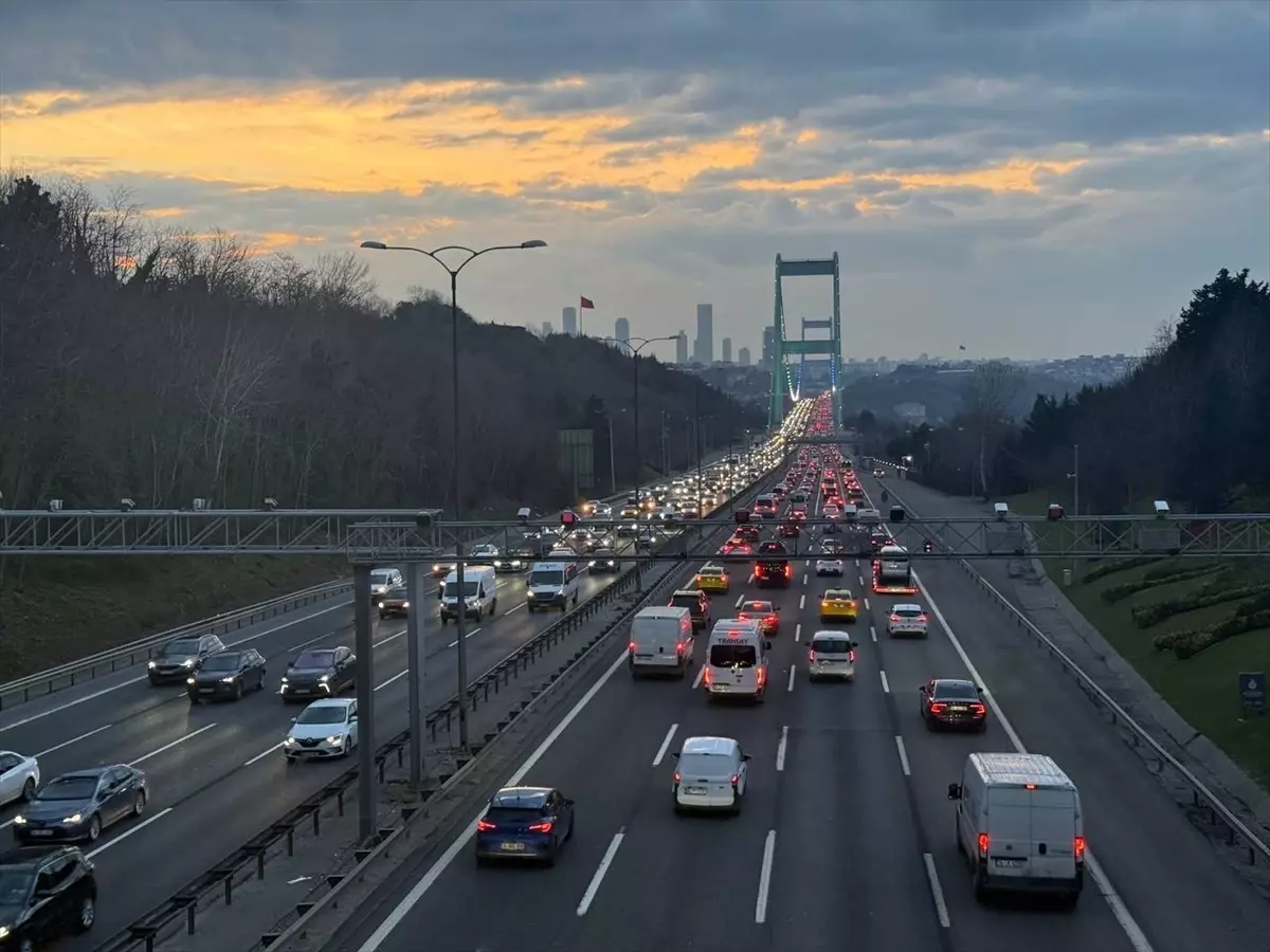 İstanbul'da Trafik Yoğunluğu Yüzde 85