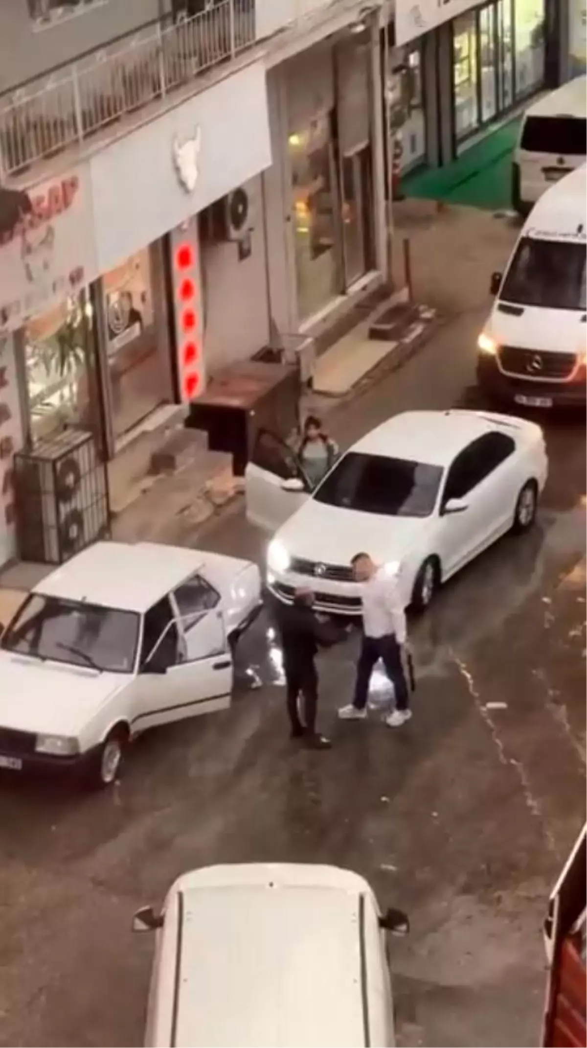 İzmir'de döner bıçaklı trafik magandası tutuklandı