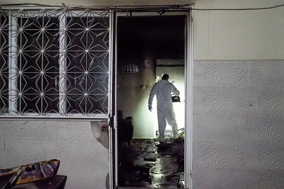 İzmir'de evde çıkan yangında 11 yaşındaki çocuk hayatını kaybetti